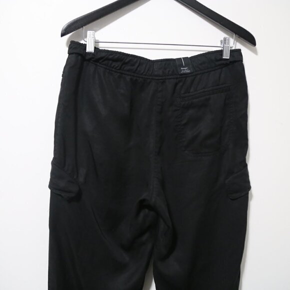 Aritzia Babaton Reagan Lyocell Relaxed Fit Slim Leg Cargo Pants Black - Picture 8 of 9